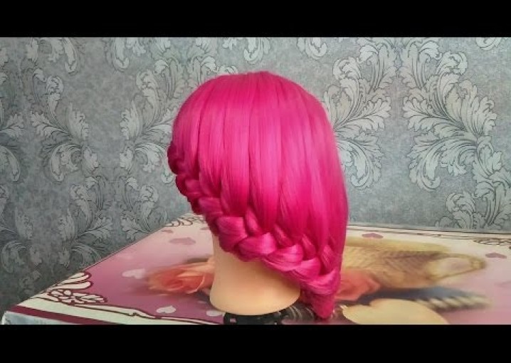Urgent hairstyle of fall braid sideways Актуальная прическа осени коса на бок