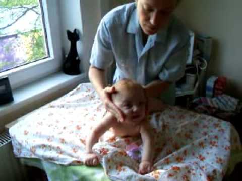 Детский лечебный массаж при врожденней кривошее