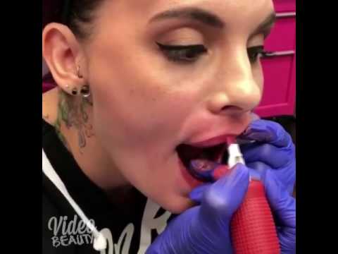 Makeup Clips / Tutorials - Сама себе делает татуаж ? вы За или Против татуажа губ?